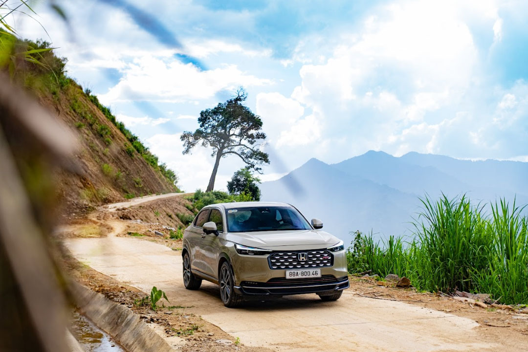 Honda HR-V e:HEV RS giảm 34 triệu: Giá từ 835 triệu