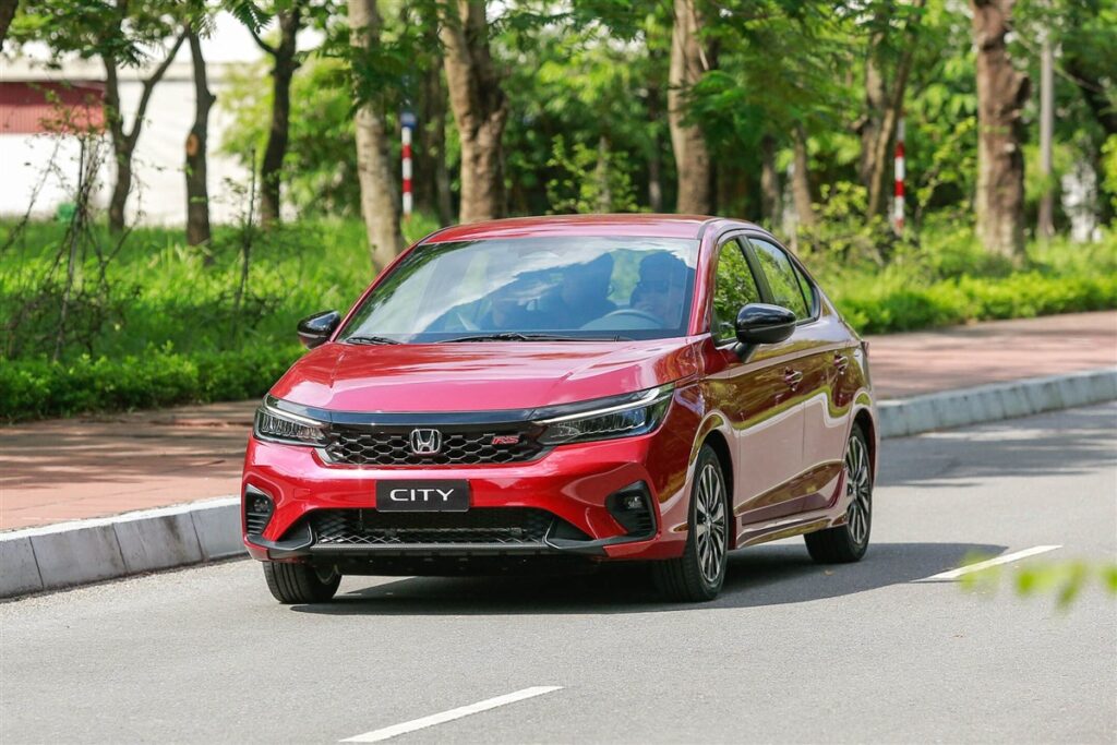 Honda City RS 2024 hoàn toàn mới - góc nhìn 3/4 phía trước