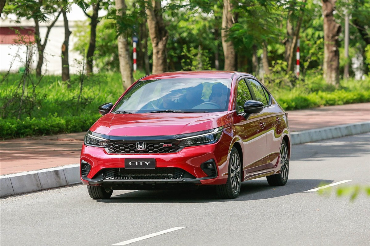 Honda City RS 2024 hoàn toàn mới - góc nhìn 3/4 phía trước
