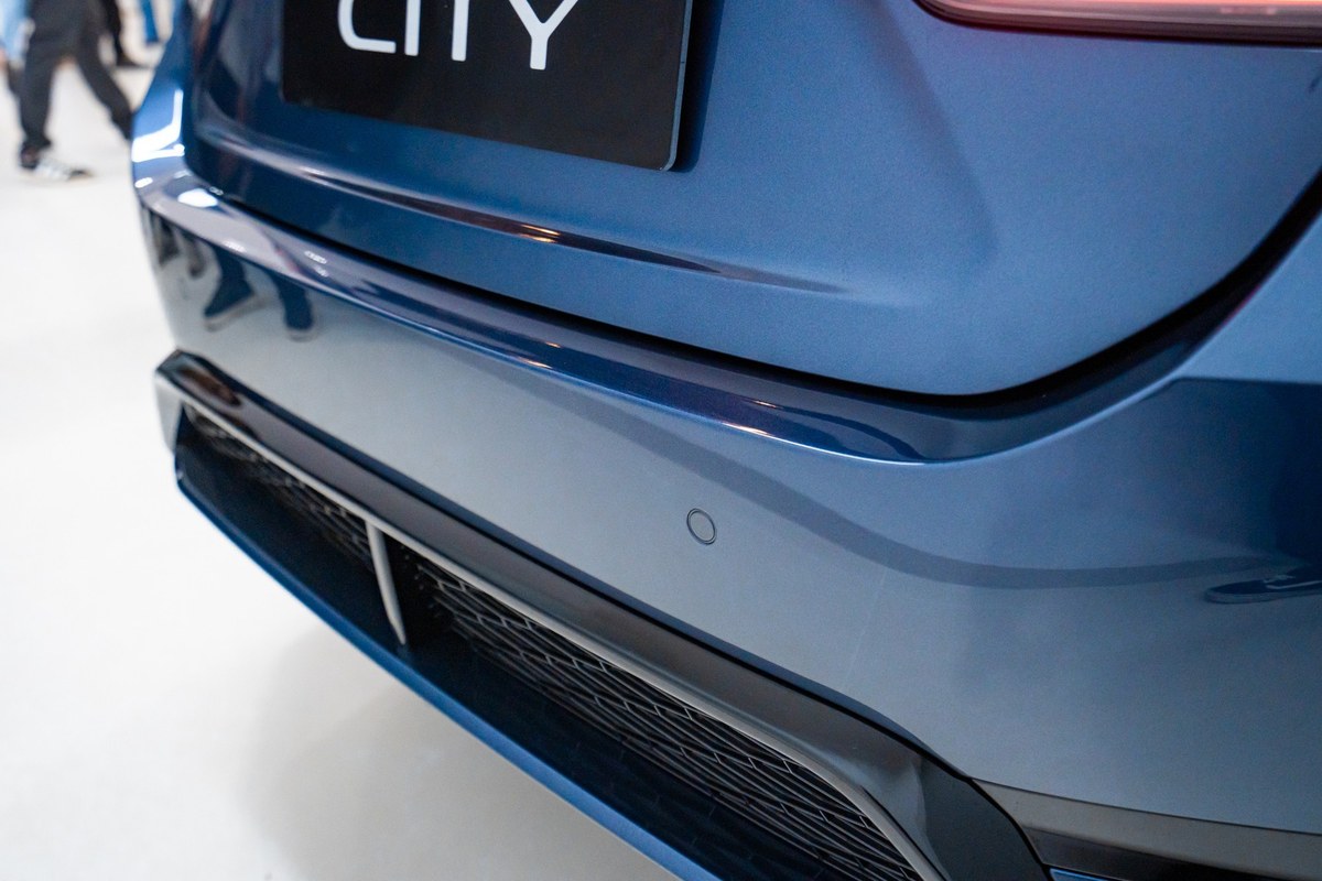 Cản sau của Honda City với cảm biến đỗ xe phía sau